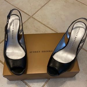 Women’s size 8 1/2 Audrey Brooke black wedge shoes
